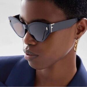 FENDI Brown Oversized Cat Eye UV Sunglasses Style FE400351 01E FENDI F logo NEW